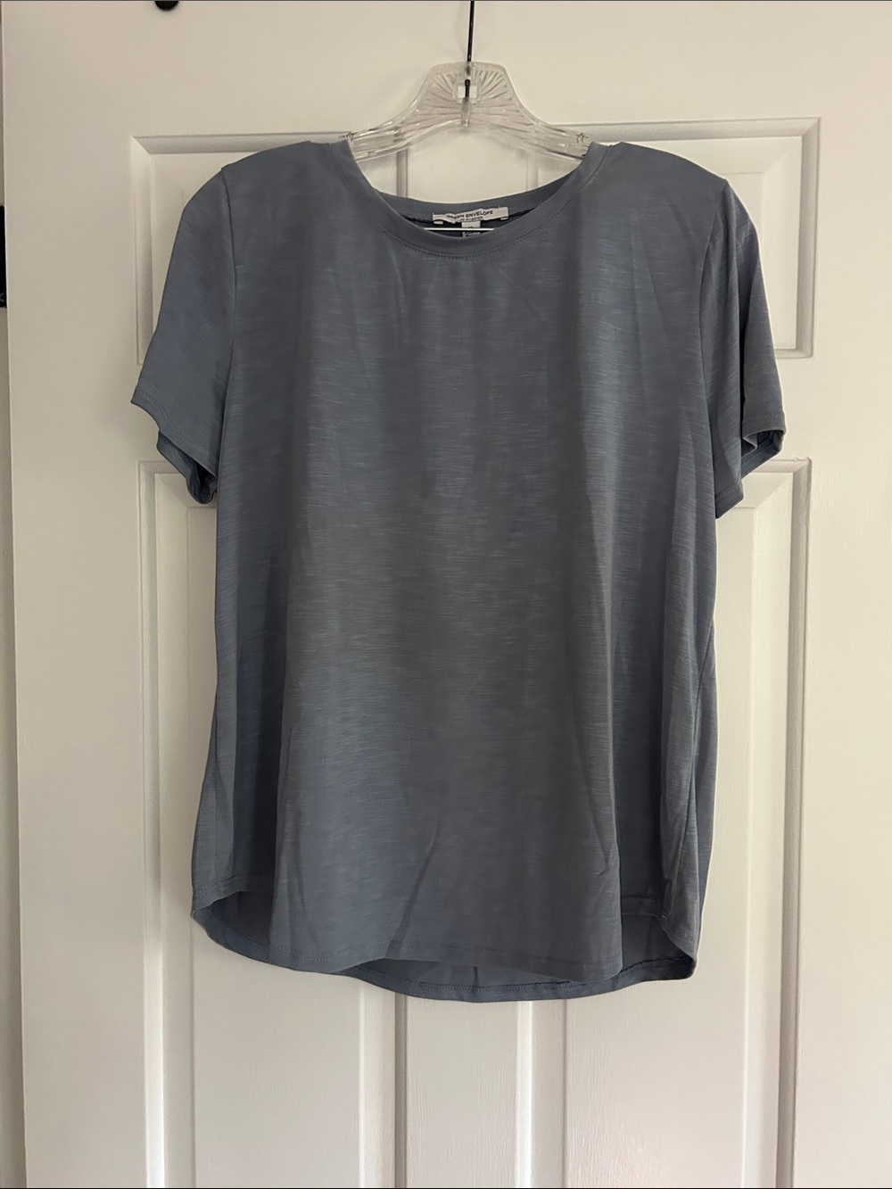 Green Envelope Short Sleeve Crew Neck Top in Dusty Blue